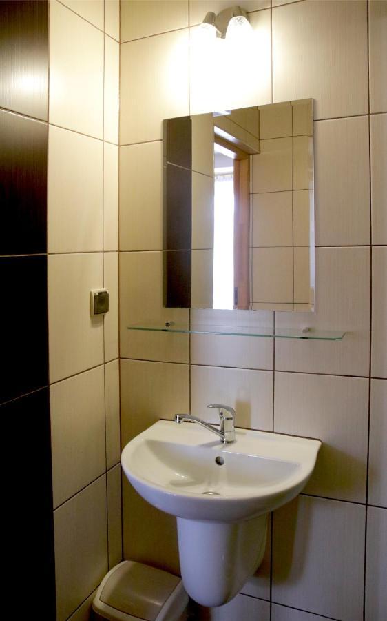 Pokoje Goscinne Staszelowka Ciche Małe Екстериор снимка
